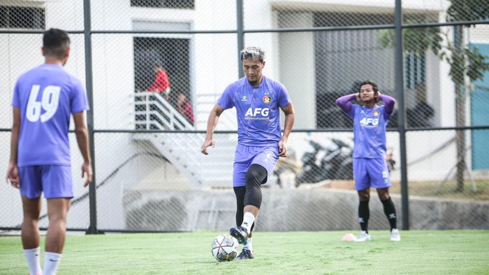 Persik Kediri datangkan eks pemainnya Taufiq dan Gunawan