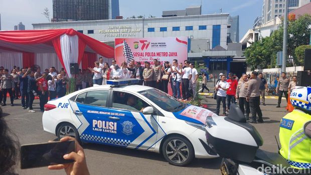 Polda Metro Jaya menggelar bakti sosial hingga donor darah sambut HUT ke-77 Bhayangkara