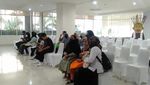 Suasana PPDB 2023 di Dinas Pendidikan DKI, Ortu Masih Ramai Lapor Keluhan