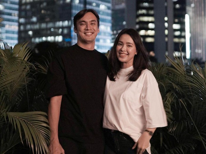 Rendy Kjaernett dan istri
