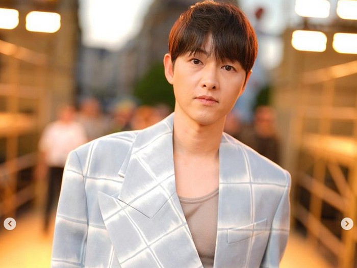 Song Joong Ki di Paris Fashion Week 2023