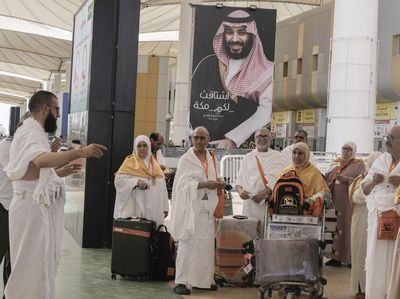 Suasana Bandara Internasional Jeddah Dipenuhi Jemaah Calon Haji
