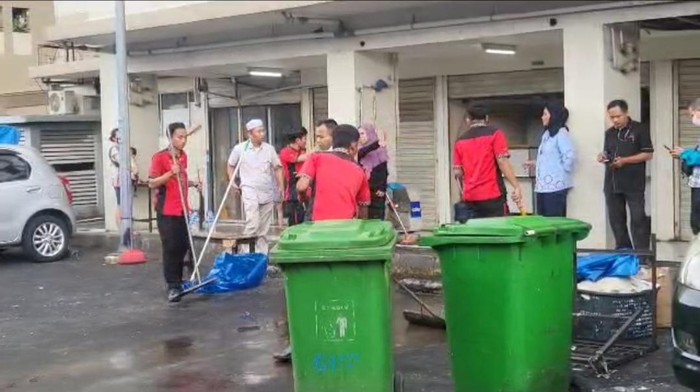 Suasana di Kalibata City setelah ada tabung setrika uap meledak