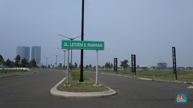 Suasana pembangunan properti di kawasan Pantai Indah Kapuk (PIK 2), Tangerang, Banten, Rabu (21/6/2023). (վ/Tri Susilo)