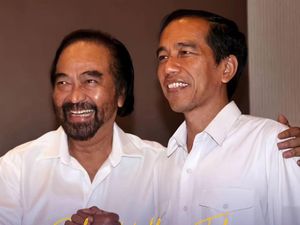 Beri Selamat Ulang Tahun, NasDem Unggah Foto Jokowi Dirangkul Paloh
