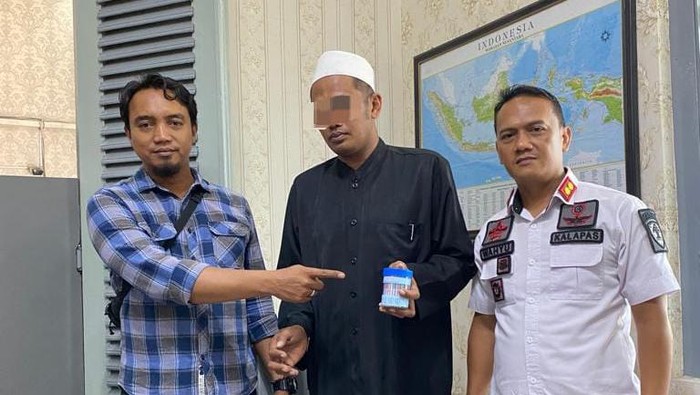 Ustaz yang tertangkap bawa sabu saat mau ngajar di Lapas Banyuwangi.