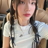 Penggemar dikejutkan dengan rumor pacaran Park Seo Joon dan seorang YouTuber cantik bernama Kim Soo Yeon alias xooos pada Selasa (20/6/2023). Foto: dok. Instagram @xooos_