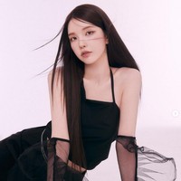 Jika benar-benar berpacaran, hubungan Park Seo Joon dan xooos terpaut lima tahun. Di mana xooos lahir pada tahun 1994 dan kini berusia 29 tahun. Sedangkan Park Seo Joon lahir pada tahun 1988 dan sudah menginjak 34 tahun. Foto: dok. Instagram @xooos_