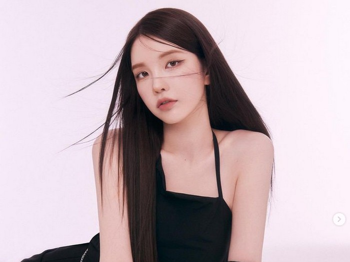 xooos, YouTuber cantik yang digosipkan pacaran dengan Park Seo Joon