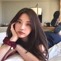 Meskipun tidak dibenarkan oleh agensi, tak sedikit penggemar Park Seo Joon yang patah hati dan menganggap aktor 34 tahun itu benar-benar berpacaran dengan xooos. Foto: dok. Instagram @xooos_