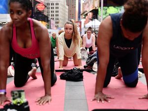 Semarak Hari Yoga Sedunia di New York
