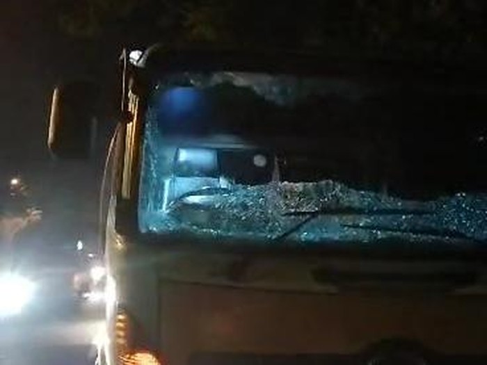 Aksi pemotor lempar batu masih beraksi di Jombang