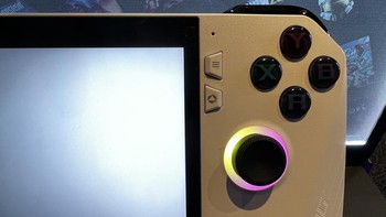 Layarnya ini merupakan layar sentuh yang punya response time 7ms, kecerahan maksimal 500 nits, dan dilapisi gorilla Glass Victus. Foto: detikINET/Anggoro Suryo Jati