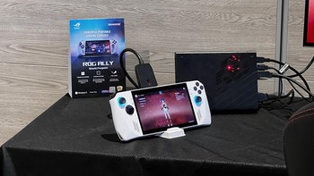 Jika kurang gahar, Ally juga bisa dipasangkan dengan XG Mobile, yaitu GPU eksternal dengan berbagai pilihan yang chip, termasuk RTX 3070. Foto: detikINET/Anggoro Suryo Jati