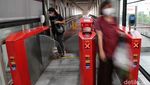 Asyik.. Naik LRT Hari Ini Cuma Bayar Rp 1 Asyik.. Naik LRT Hari Ini Cuma Bayar Rp 1
