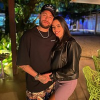 Dilaporkan bahwa baru-baru ini Neymar gagal untuk persyaratannya yang ketiga. Rumor beredar bahwa ia ketahuan punya hubungan dengan seorang blogger. Hal itu didukung dengan postingan terbaru Neymar di mana ia mengunggah foto bersama sang kekasih dan menuliskan permintaan maaf karena telah melakukan kesalahan.Foto: Instagram Bruna Biancardi