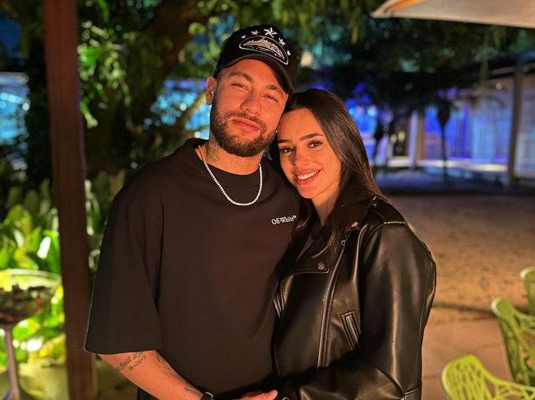 Potret Bruna Bicardi, Wanita yang Disebut Diselingkuhi Neymar Saat Hamil