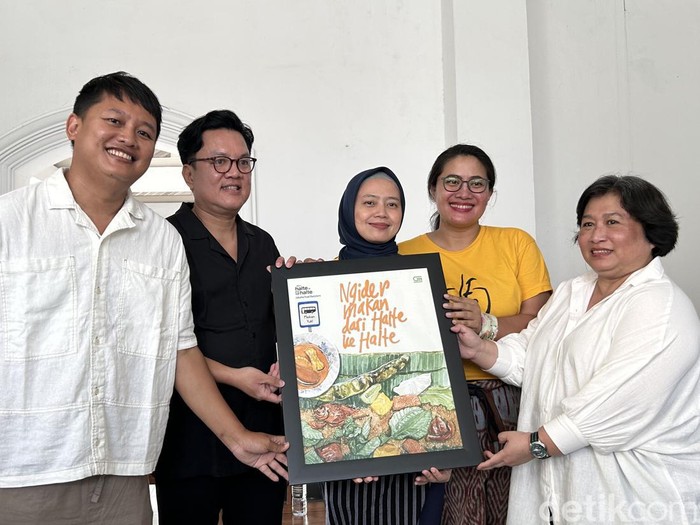 Buku Ngider Dari Halte ke Halte
