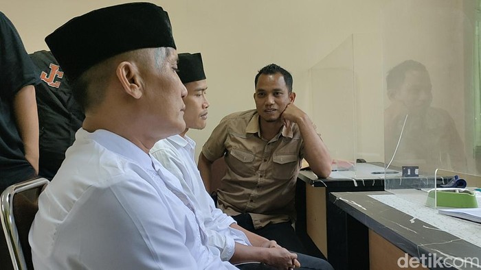 Dadang Buaya, preman Garut.