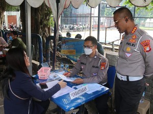 Keluh Kesah Warga Berujung Petugas SIM Keliling Diganti Usai Tak Ramah