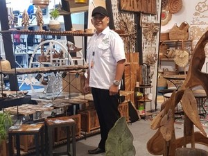 Eks Tukang Parkir Kantongi Rp 600 Juta dari Sulap Limbah Kayu, Ini Kisahnya