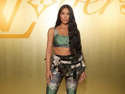 Adu Gaya Artis Nonton Koleksi Perdana Pharrell Williams untuk Louis Vuitton