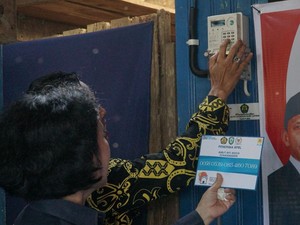 744 KK di Kotawaringin Timur Dapat Program Sambung Listrik Gratis