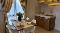 Lotus Residence merupakan perumahan bergaya tropis minimalis yang menyediakan dua pilihan ukuran yaitu tipe pertama dengan luas bangunan 27 meter persegi dan luas tanah 54 meter persegi. Serta tipe kedua dengan luas bangunan 30 meter persegi dan luas tanah 60 meter persegi. Masing-masing unit dengan garasi untuk satu mobil, dua kamar tidur dan satu kamar mandi.