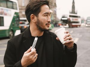 Jeje Nangis Tiap Salat Usai Pergoki Syahnaz Selingkuh dengan Rendy Kjaernett