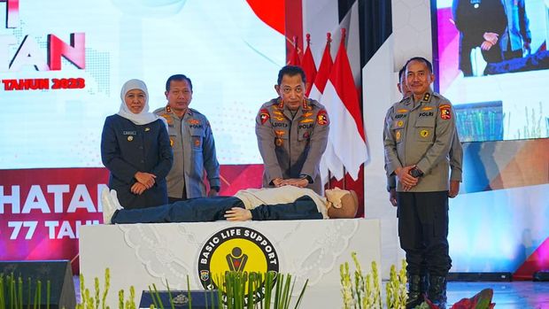 Kapolri Jenderal Listyo Sigit Prabowo meminta semua anggota berkontribusi memberantas gizi buruk (stunting) agar Indonesia berhasil mendapatkan bonus demografi. (dok Polri)