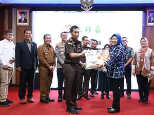 Beras 57 Ton Bulog Barbuk Kasus Oplosan Dibagikan ke Warga Tak Mampu