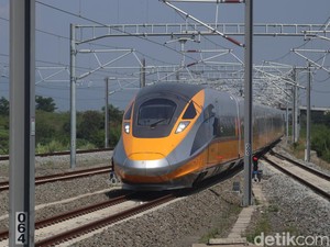 5 Fakta Kereta Cepat Jakarta-Bandung yang Pecahkan Rekor 350 Km/Jam