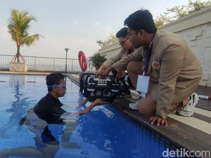 50 Universitas Kontes Robot Seni Tari-Bawah Air di Semarang