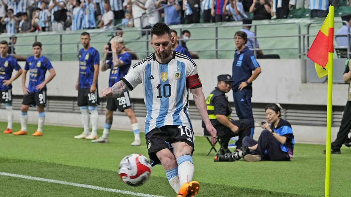Lionel Messi diminta santai saja main di MLS (AP/Andy Wong)