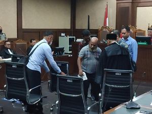 Eksepsi Lukas Enembe Ditolak Hakim, Sidang Lanjut Pembuktian
