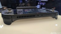 Ayaneo Geek resmi menyambangi Indonesia. PC Portable ini punya performa jempolan, dengan harga jual Rp 20 jutaan. Bisa dipakai untuk kerja dan main game.