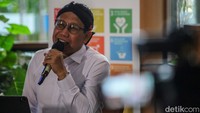 Pada catatan Kemendes PDTT, pemanfaatan Dana Desa sejauh ini untuk pembangunan jembatan, jalan desa, air bersih, sarana olahraga, hingga sarana MCK.  