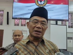 Respons Arahan Jokowi, Menko PMK Terbang ke Papua Tangani Kelaparan