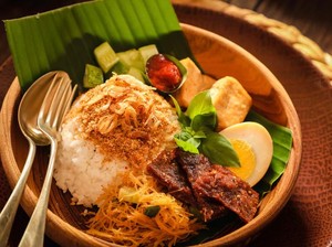 5 Tempat Makan Nasi Ulam di Jakarta, Rasanya Lezat Bikin Nostalgia!