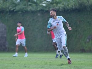 Kata Luis Milla soal Adaptasi Tyronne dan Alberto di Persib