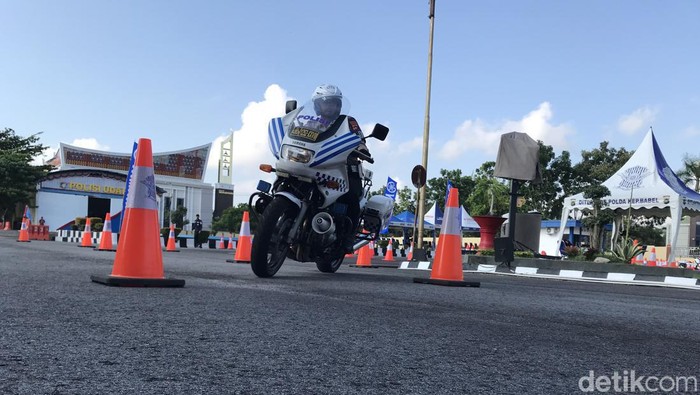 Lomba Safety Driving and Safety Riding Polda Bangka Belitung.