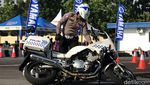 Kala Polisi Unjuk Gigi Ikut Lomba Safety Riding