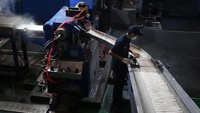 Dacron ini nantinya bisa menjadi bahan baku pembuatan bantal, peralatan rumah tangga serta bahan baku otomotif untuk memenuhi kebutuhan pasar lokal serta diekspor ke Asia dan Eropa.