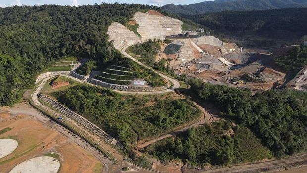 PT Wijaya Karya (Persero) Tbk (WIKA) tengah mempercepat pembangunan 25 proyek strategis nasional. Di antaranya pada segmen jalan tol, bendungan, dan industrial plant yang tersebar di Indonesia.