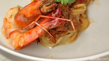 Angle bisa diambil dari kiri, kanan, atas maupun bawah. Sehingga foto makanannya terlihat menarik dan cantik dilihat. Foto: Adi Fida Rahman/detikINET