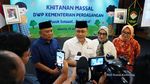 Semringah Anak-anak di Khitan Massal Kemendag
