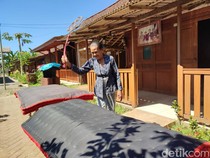 Tradisi Mepe Kasur, Ritual Menyambut Idul Adha di Banyuwangi