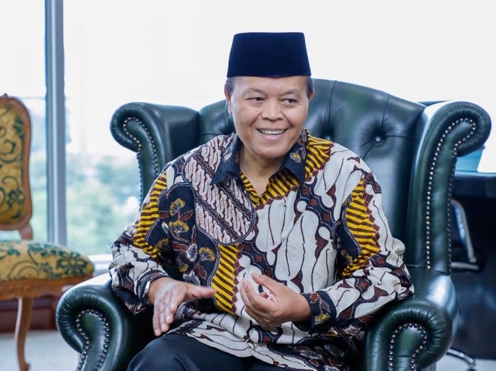 Wakil Ketua MPR RI Hidayat Nur Wahid (HNW)