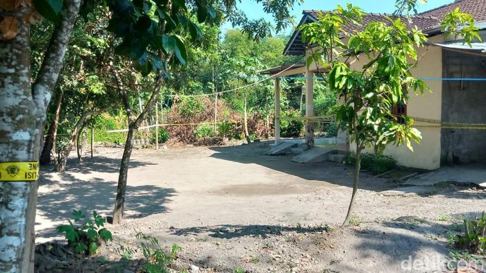 Wanita di Manisrenggo, Klaten, ditemukan tewas kepala terpenggal, Kamis (22/6/2023). Wanita di Manisrenggo, Klaten, ditemukan tewas kepala terpenggal, Kamis (22/6/2023).