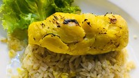 Nasi goreng dengan durian mungkin tak pernah terpikirkan sebelumnya, tapi ada saja lho netizen yang membuatnya. Foto: Says Malaysia